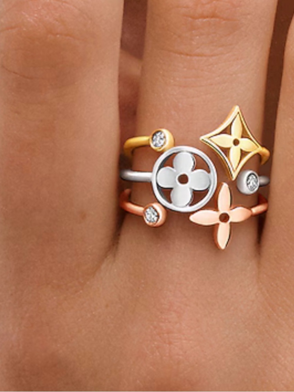 Louis Vuitton Idylle Blossom ring, 3 golds and diamonds